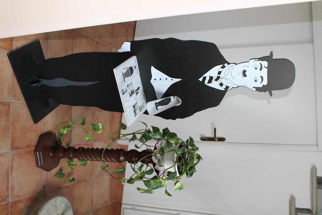 Bed and Breakfast Charlie Chaplin Tamara Zewnętrze zdjęcie